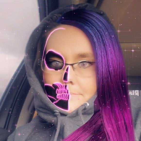 Meet your Posher, Cassandra - Picture 1 of 1